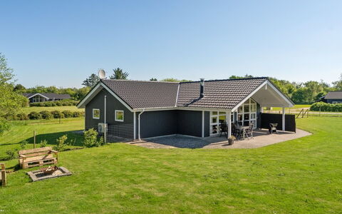 Eicke - 12Km from the Sea: Holz, Dach, Die Architektur, Zuhause, Haus, Hütte, Abstellgleis, Hartholz, Steigung, Estate