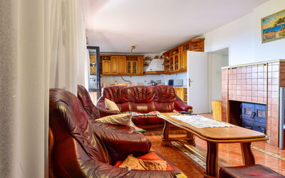 Nika 145.2: Möbel, Couch, Komfort, Bilderrahmen, Tabelle, Holz, Interior Design, Wohnzimmer, Studio Couch, Flooring