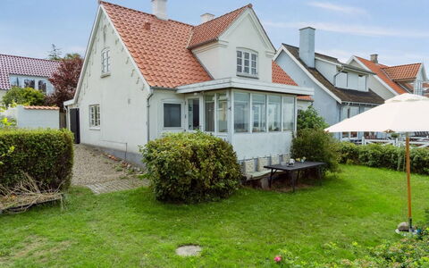 Merete - 50M from the Sea: Dach, Haus, Zuhause, Hütte, Abstellgleis, Estate, Auffahrt, Gartenbauten, Garten, Schuppen