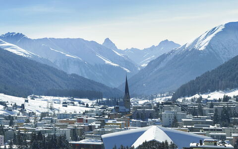 Regina Apt Golfblick: Himmel, Berg, Wolke, Schnee, Azurblau, Natürliche Landschaft, Hochland, Gewässer, Sonnenlicht, Einfrieren