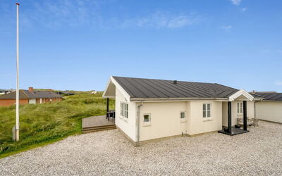 Elfi - 700M from the Sea