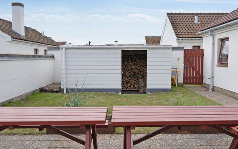 Werna - 900M from the Sea: Dachdecken, Hütte, Haus, Dach, Zuhause, Bauernhaus, Hütte, Estate, Dorf