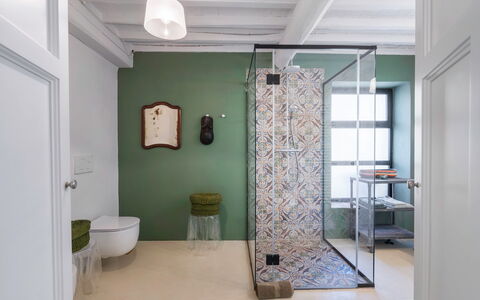 Alice - Podere Ribatti - Casole D'elsa, Toscana: Eigentum, Gebäude, Armatur, Interior Design, Flooring, Holz, Fussboden, Badezimmer, Haus