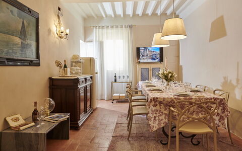 Casa Ada e Sabo: Tabelle, Eigentum, Bilderrahmen, Möbel, Holz, Stuhl, Beleuchtung, Interior Design, Gebäude, Wohnzimmer
