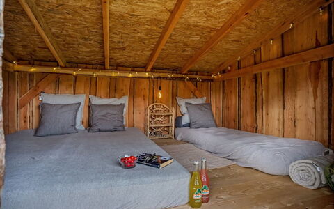 Neea - 280M from the Sea: Holz, Zuhause, Veranda, Deck, Hartholz, Dach, Holzbeize, Holzboden, Eco Hotel