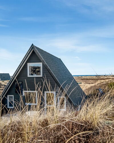 Pauli - 350M from the Sea