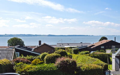 Kerstin - 400M from the Sea