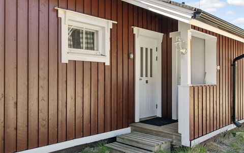 Hirvasaho a 2: Holz, Hütte, Blockhaus, Wald, Schuppen, Gartenbauten, Lärche, Wald, Holzbeize