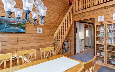 Hirvasaho a 2: Holz, Hütte, Blockhaus, Wald, Schuppen, Gartenbauten, Lärche, Wald, Holzbeize