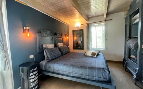 Cascina Basan: Möbel, Interior Design, Schlafzimmer, Bett, Flooring, Bettdecke, Bedding, Decke, Fussboden, Beleuchtung