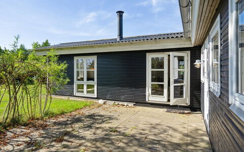 Imma - from the Sea: Möbel, Interior Design, Flooring, Holz, Fussboden, Decke, Holzboden, Stuhl, Tabelle, Beleuchtung
