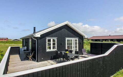 Sanni - 225M from the Sea: Haus, Zuhause, Hütte, Dach, Planke, Schuppen, Abstellgleis, Hartholz, Gartenbauten, Veranda