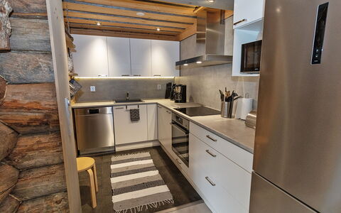 Agenttimajat 2: Flooring, Interior Design, Küche, Möbel, Countertop, Holz, Küchengerät, Fussboden, Major Appliance, Decke