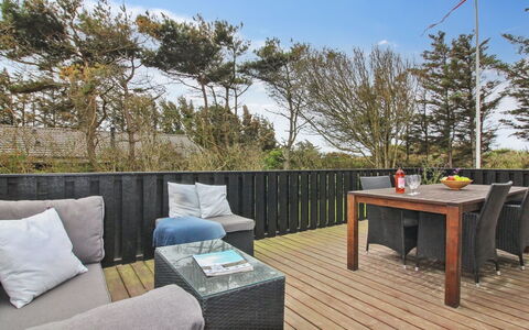 Amelia - 350M from the Sea: Decke, Flooring, Interior Design, Fussboden, Verbundwerkstoff, Möbel, Resort, Hotel, Design, Daylighting