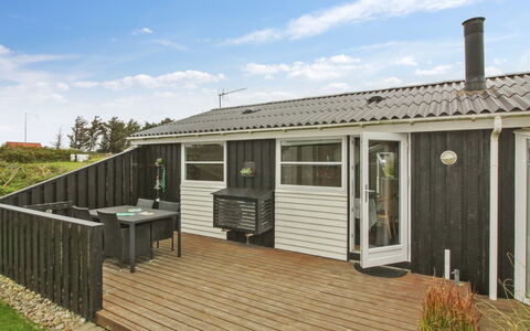 Amelia - 350M from the Sea: Decke, Flooring, Interior Design, Fussboden, Verbundwerkstoff, Möbel, Resort, Hotel, Design, Daylighting
