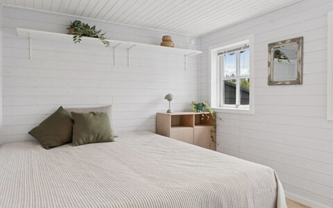 Byrial - 600M from the Sea: Holz, Decke, Flooring, Fussboden, Interior Design, Planke, Holzboden, Hartholz, Light Fixture, Holzbeize