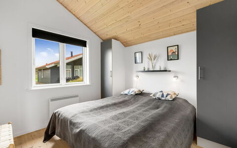 Sylwia - from the Sea: Holz, Interior Design, Schlafzimmer, Decke, Bett, Zuhause, Fussboden, Möbel, Flooring, Bettrahmen
