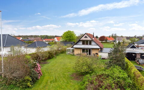 Othinkarl - 1Km from the Sea: Gras, Wiese, Landschaft, Ökoregion, Einfach, Pflanzengemeinschaft, Grundstueck, Gartenmöbel, Prärie, Shrubland