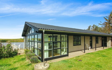Skyler - 400M from the Sea: Tür, Hütte, Abstellgleis, Estate, Bauernhaus, Design, Garten, Gartenbauten, Veranda, Outdoor Struktur