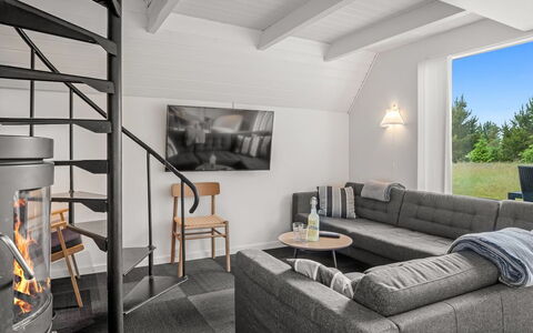 Gorjan - 1.2Km from the Sea: Zuhause, Fussboden, Wohnung, Hartholz, Wohnzimmer, Design, Holzboden, Planke, Treppe