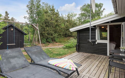 Florense - 2.5Km from the Sea: Holz, Möbel, Veranda, Hartholz, Zuhause, Deck, Planke, Hütte, Holzboden, Gartenmöbel