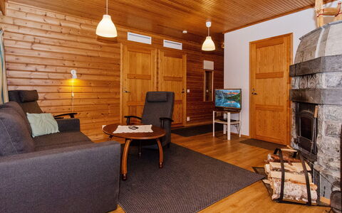 Kulta-Käkönen 10 by Bomba: Bett, Möbel, Schlafzimmer, Interior Design, Bedding, Bettdecke, Flooring, Holz, Fussboden, Zimmer