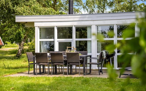 Thara - 100M from the Sea: Möbel, Garten, Stuhl, Gartenmöbel, Schatten, Garten, Outdoor Struktur, Rasen, Landscaping, Terrasse