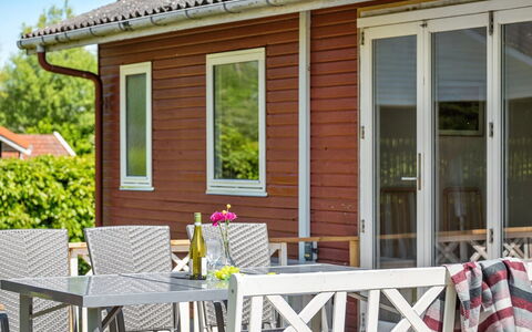 Momo - 570M from the Sea: Decke, Flooring, Interior Design, Fussboden, Verbundwerkstoff, Möbel, Resort, Hotel, Design, Daylighting