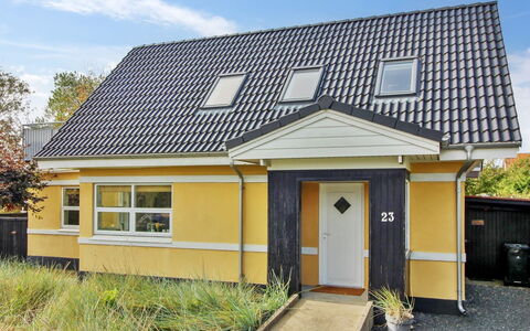 Thorgny - 900M from the Sea: Decke, Flooring, Interior Design, Fussboden, Verbundwerkstoff, Möbel, Resort, Hotel, Design, Daylighting