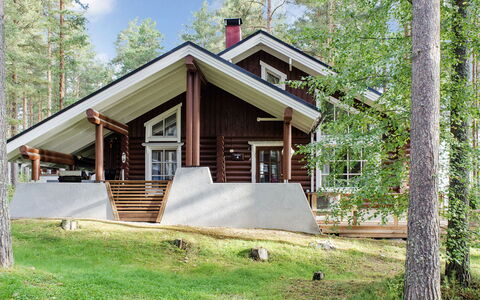 Honkakoli 4: Bett, Möbel, Schlafzimmer, Interior Design, Bedding, Bettdecke, Flooring, Holz, Fussboden, Zimmer