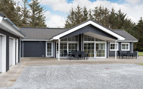 Erene - 850M from the Sea: Decke, Flooring, Interior Design, Fussboden, Verbundwerkstoff, Möbel, Resort, Hotel, Design, Daylighting