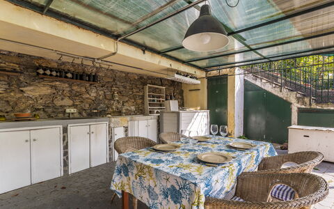 A Un Minuto Dal Mare - Bogliasco, Liguria: Eigentum, Gebäude, Tabelle, Holz, Interior Design, Die Architektur, Fussboden, Wand, Flooring, Grundeigentum