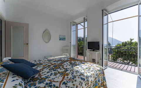 A Due Passi da Camogli 2, Seaview, Wifi: Gebäude, Eigentum, Möbel, Pflanze, Azurblau, Komfort, Holz, Textil, Interior Design, Haus