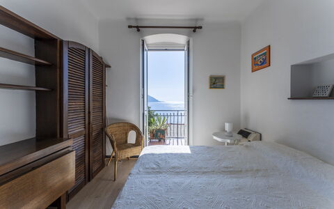 A Due Passi da Camogli, Seaview with Terrace, Wifi: Eigentum, Gebäude, Azurblau, Holz, Komfort, Wohnzimmer, Schatten, Die Architektur, Zimmerpflanze