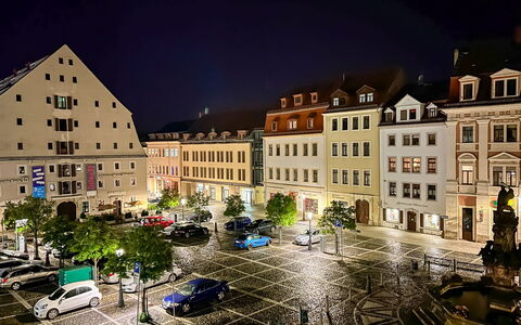 Zittau 100: Wasser, Himmel, Wolke, Eigentum, Schwimmbad, Strandresort, Azurblau, Blau, Gebäude, Gartenmöbel