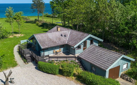Eyer - 20M from the Sea: Schwimmbad, Gartenmöbel, Möbel, Resort, Flagstone, Eco Hotel, Schatten, Stuhl, Freizeit, Estate