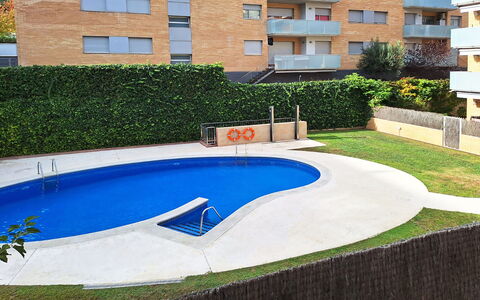 Silves: Wasser, Pflanze, Fenster, Gebäude, Urban Design, Schwimmbad, Linie, Gras, Eigentumswohnung, Grundeigentum