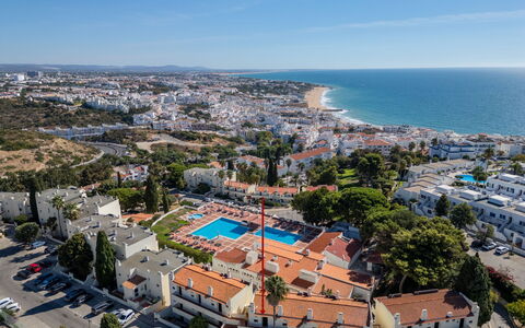 La Perle D'Albufeira: Schwimmbad, Resort, Ferienort, Hotel, Strandresort, Eco Hotel, Villa, Thermae, Freizeitzentrum