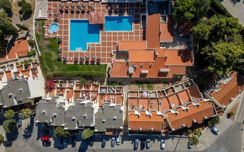 La Perle D'Albufeira: Schwimmbad, Resort, Urban Design, Gartenmöbel, Freizeit, Eco Hotel, Ferienort, Hotel, Thermae, Schatten