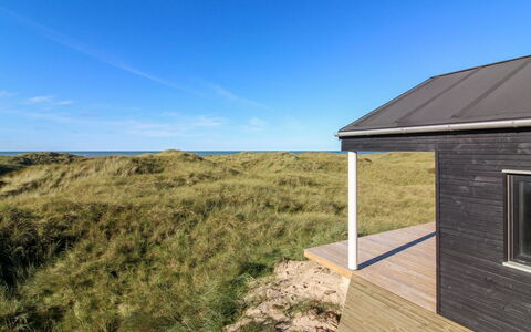 Auno - 140M from the Sea: Möbel, Interior Design, Flooring, Holz, Fussboden, Decke, Holzboden, Stuhl, Tabelle, Beleuchtung