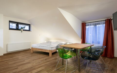 Janské Lázně 200: Tabelle, Möbel, Gebäude, Komfort, Holz, Haus, Couch, Flooring, Interior Design, Halle