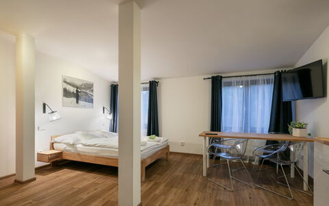 Janské Lázně 200: Gebäude, Möbel, Komfort, Holz, Haus, Interior Design, Vorhang, Flooring, Fussboden, Tabelle