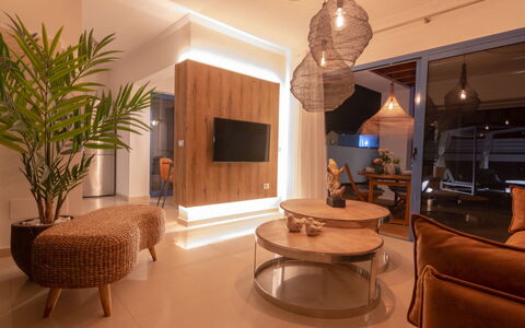 Playa Blanca 660: Interior Design, Möbel, Flooring, Holz, Decke, Light Fixture, Fussboden, Beleuchtung, Zuhause, Wohnzimmer