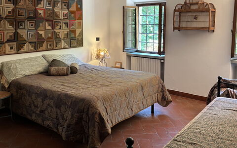 Molin Barletta, Private Pool, Nature - Marliana, T: Möbel, Interior Design, Holz, Schlafzimmer, Flooring, Bett, Zimmer, Fussboden, Decke, Linens