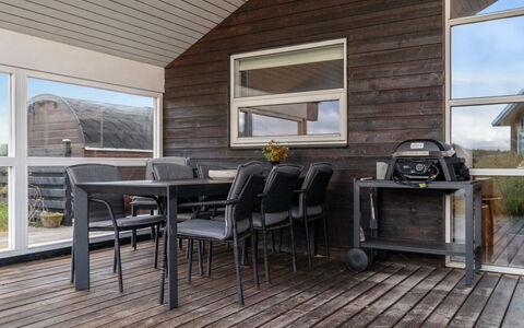 Bruni - 400M from the Sea: Decke, Flooring, Interior Design, Fussboden, Verbundwerkstoff, Möbel, Resort, Hotel, Design, Daylighting