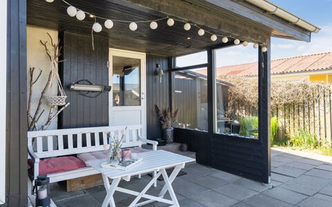 Elisabeta - 60M from the Sea: Zuhause, Hütte, Veranda, Abstellgleis, Bauernhaus, Outdoor Struktur