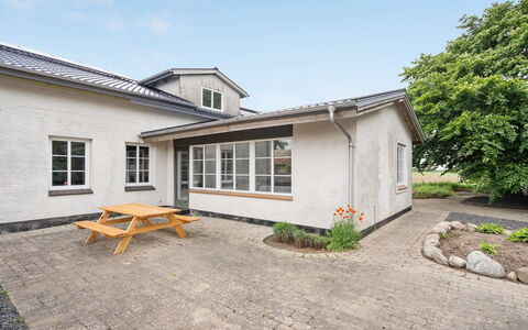 Melin - 7Km from the Sea: Wohngebiet, Dach, Vorort, Auffahrt, Estate, Kamin