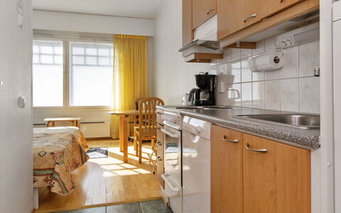 Luulampi F6: Interior Design, Holz, Flooring, Fussboden, Möbel, Zimmer, Wohnung, Decke, Bett, Schlafzimmer