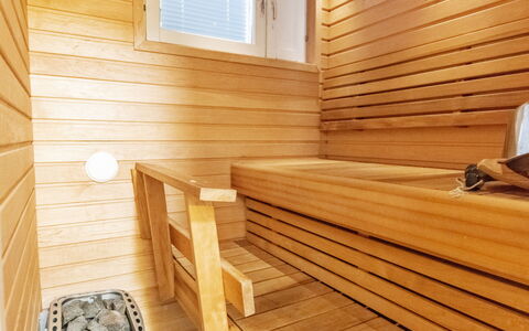 Luulampi F6: Holz, Flooring, Sauna, Fussboden, Holzbeize, Hartholz, Holzboden, Lack, Fliese