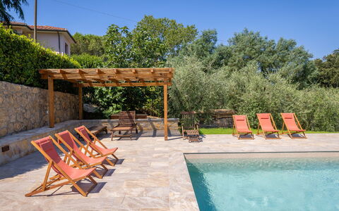 Casale Marittimo 400: Schwimmbad, Gartenmöbel, Möbel, Schatten, Resort, Verbundwerkstoff, Flagstone, Eco Hotel, Stuhl, Blumentopf